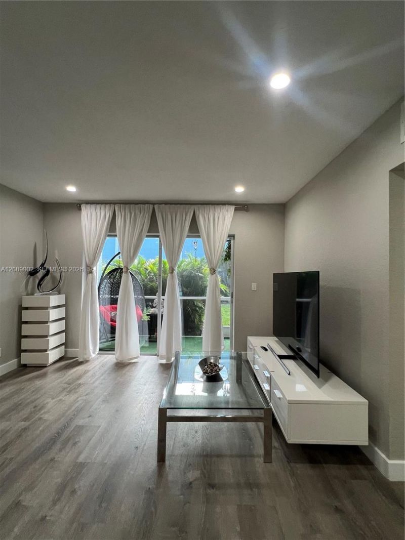 1432 S Lakeside Dr, Unit 5, Lake Worth, FL 33460 Photo