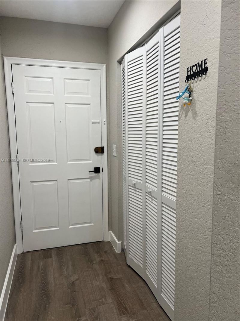 1432 S Lakeside Dr, Unit 5, Lake Worth, FL 33460 Photo