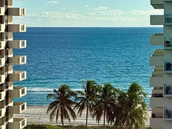 5700 Collins Ave , Unit 11B, Miami Beach, FL 33140