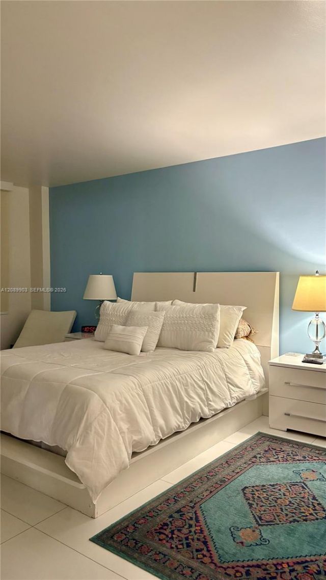 5700 Collins Ave , Unit 11B, Miami Beach, FL 33140 Photo