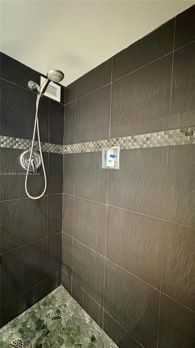 5700 Collins Ave , Unit 11B, Miami Beach, FL 33140 Photo