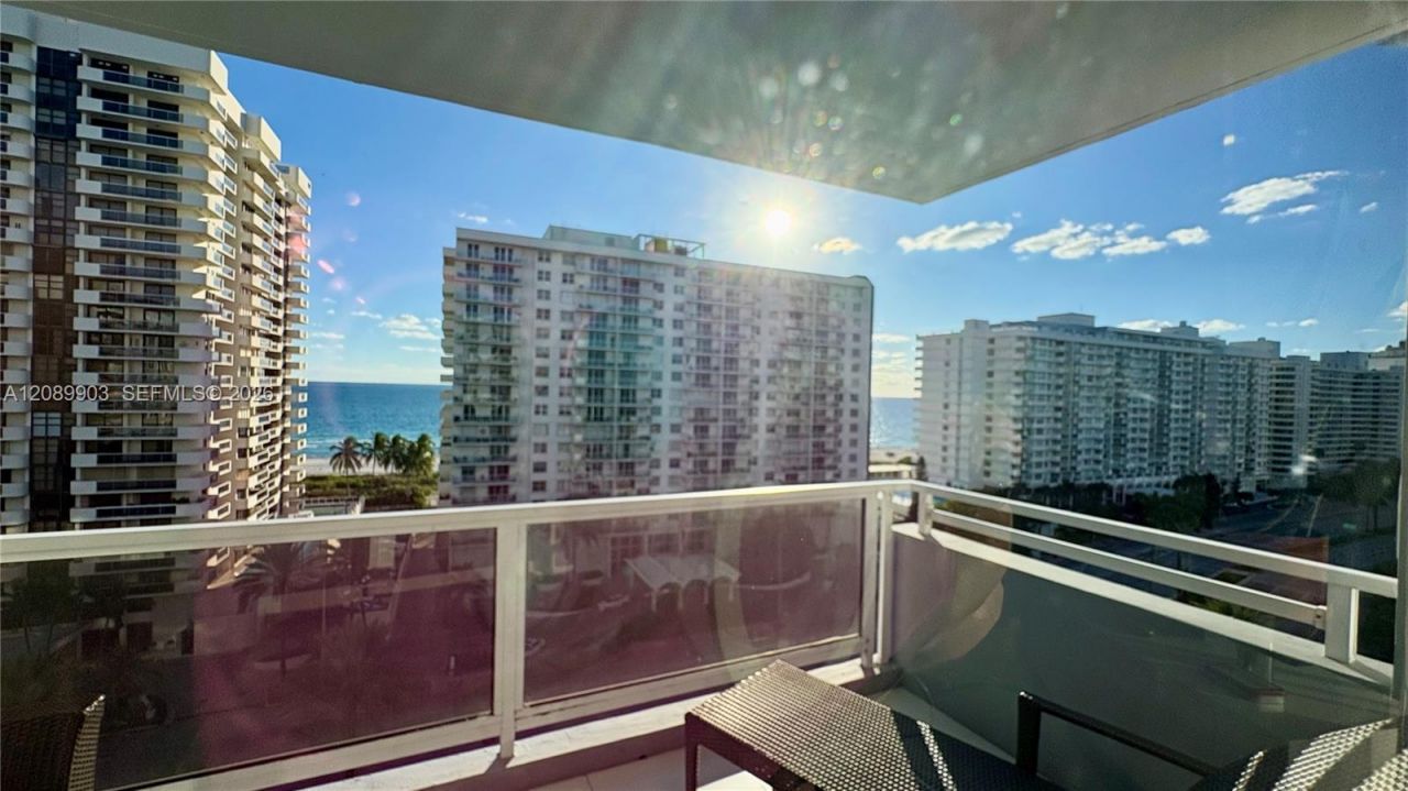 5700 Collins Ave , Unit 11B, Miami Beach, FL 33140 Photo