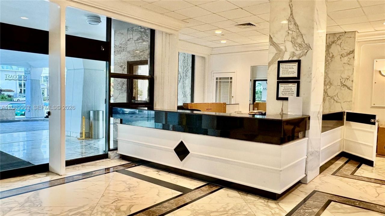 5700 Collins Ave , Unit 11B, Miami Beach, FL 33140 Photo