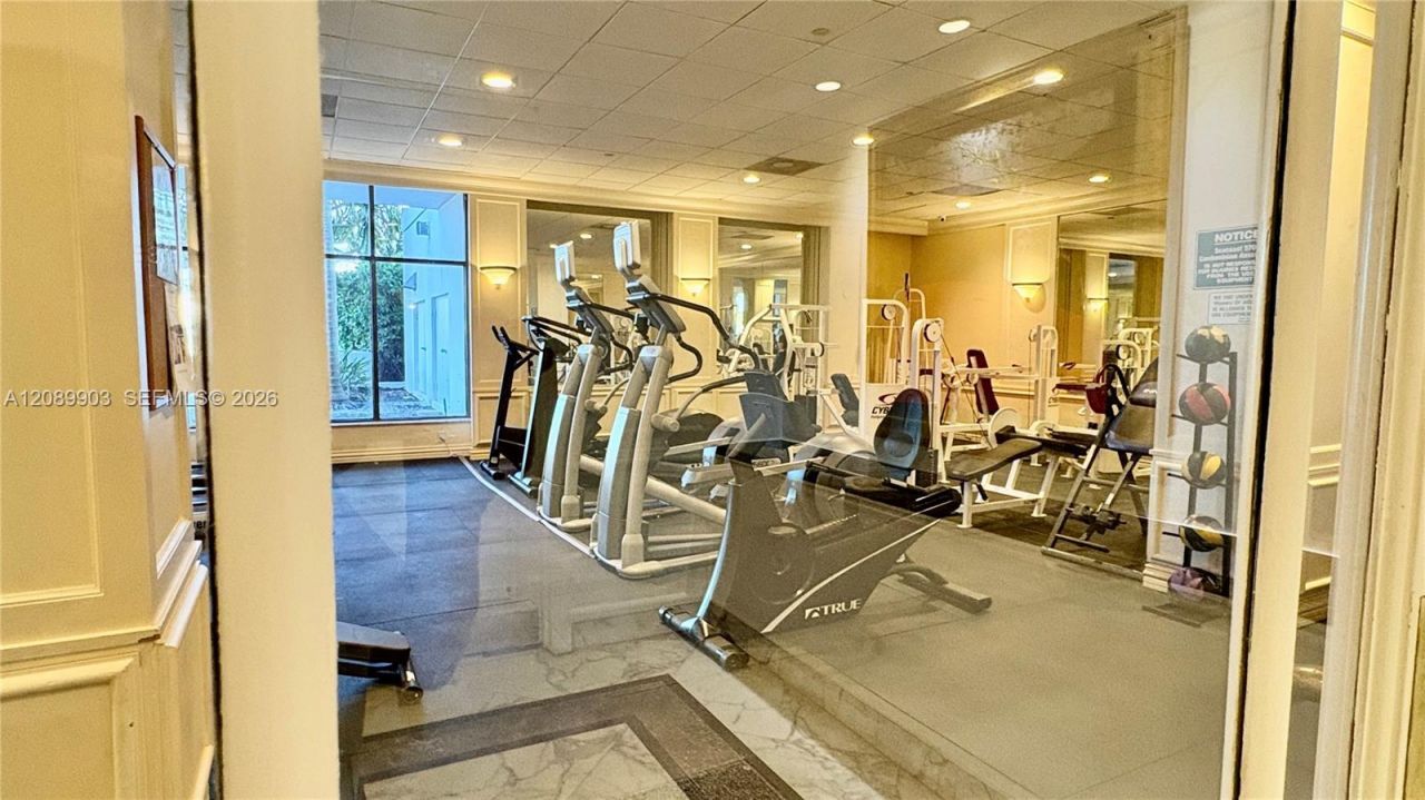 5700 Collins Ave , Unit 11B, Miami Beach, FL 33140 Photo