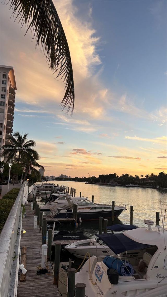 5700 Collins Ave , Unit 11B, Miami Beach, FL 33140 Photo