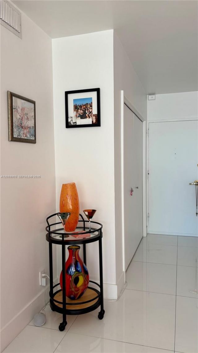 5700 Collins Ave , Unit 11B, Miami Beach, FL 33140 Photo