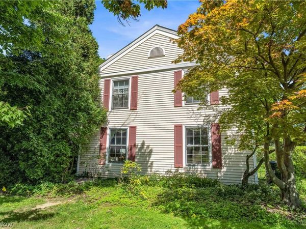 18219 Van Aken Boulevard , Shaker Heights, OH 44122