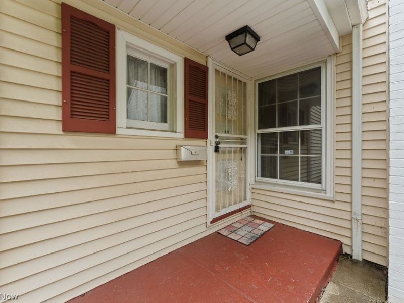 18219 Van Aken Boulevard, Shaker Heights, OH 44122 Photo 3