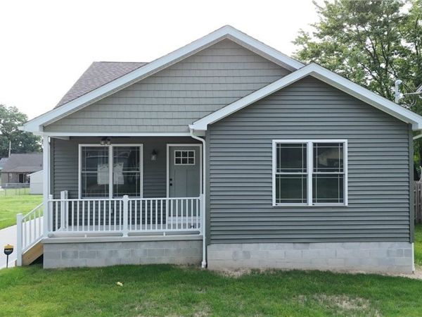 434 8th Street , Struthers, OH 44471