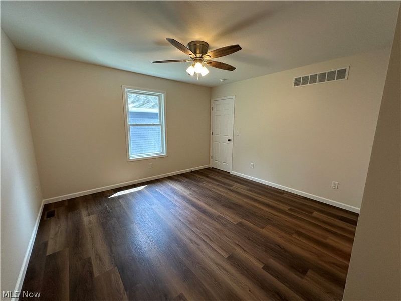 78 Prospect Street , Struthers, OH 44511 Photo 9