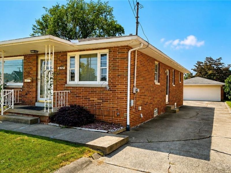 612 Ingalls Road, Akron, OH 44312 Photo 2