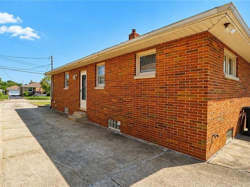 612 Ingalls Road, Akron, OH 44312 Photo 6