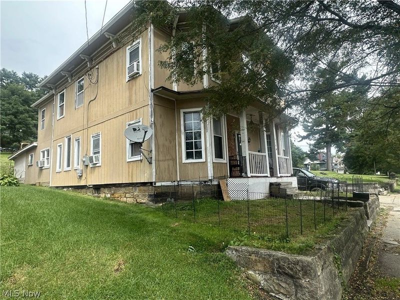419 W Lincoln Way, Lisbon, OH 44432 Photo 2