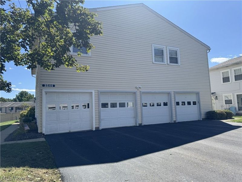 2544 Royal County Down , Uniontown, OH 44685 Photo 2