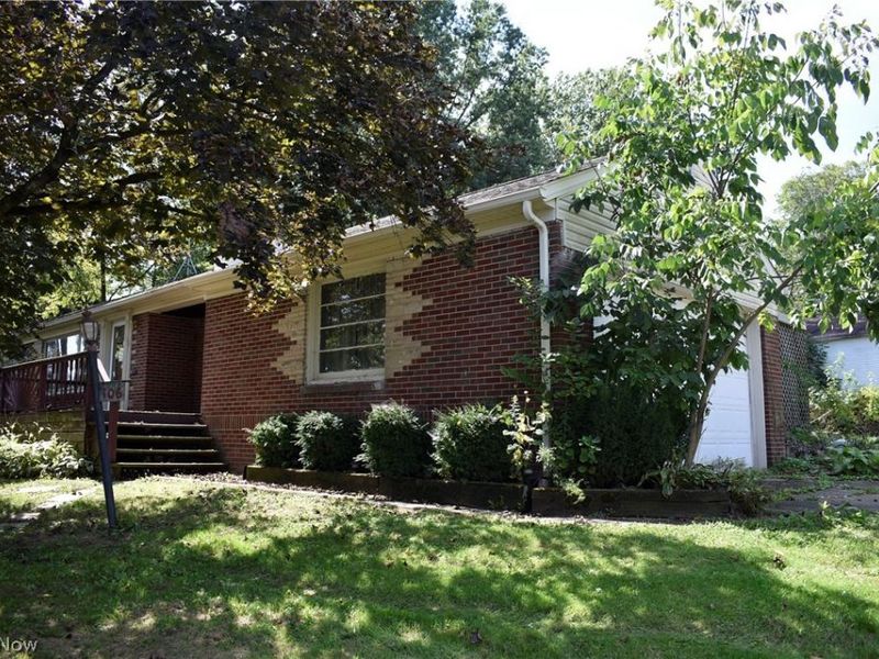 106 S Beverly Avenue, Youngstown, OH 44515 Photo 2