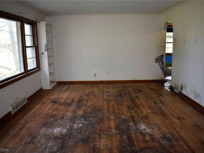 106 S Beverly Avenue, Youngstown, OH 44515 Photo 4