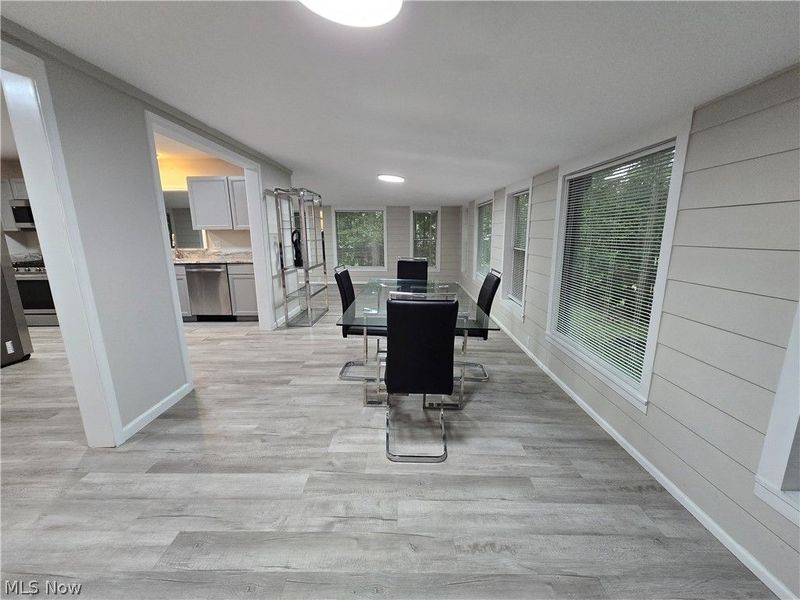 1069 Ghent Road, Akron, OH 44333 Photo 9