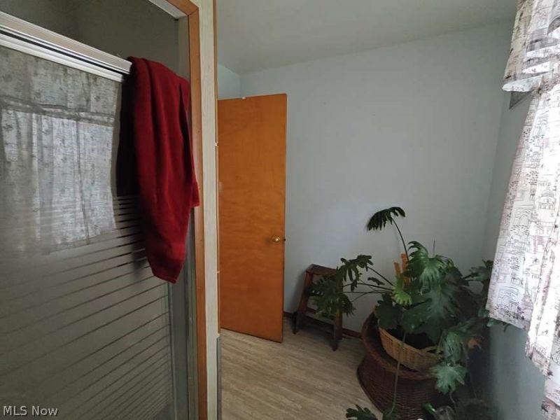 910 Stevenson Road, Cleveland, OH 44110 Photo 10