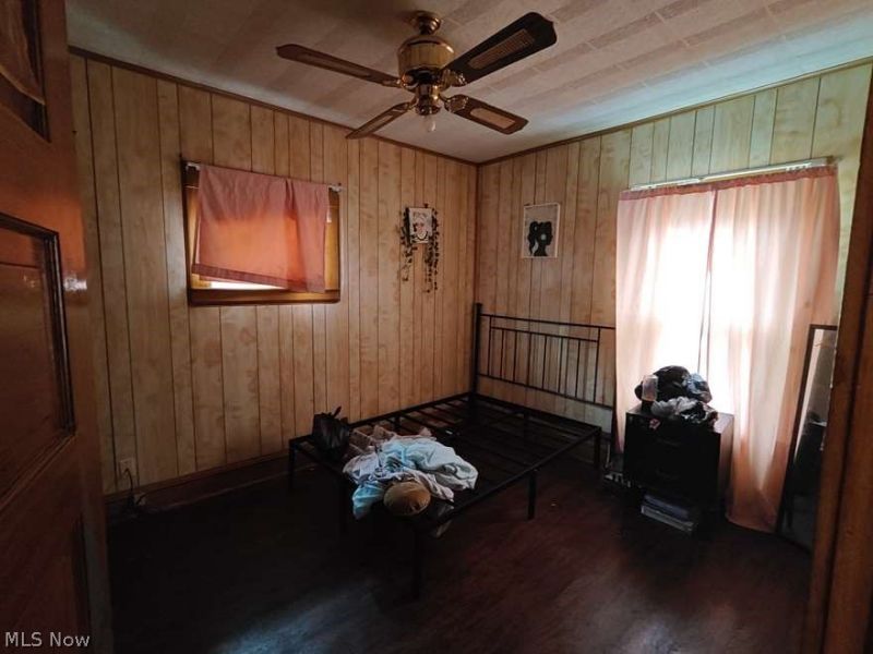 910 Stevenson Road, Cleveland, OH 44110 Photo 12