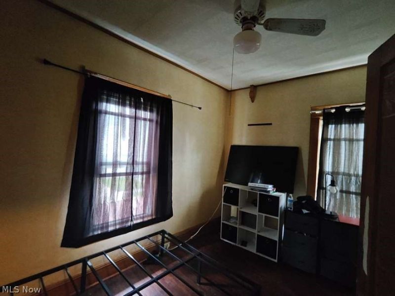 910 Stevenson Road, Cleveland, OH 44110 Photo 13