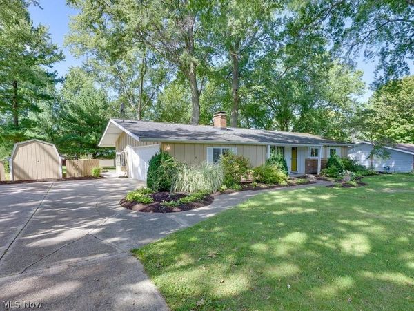 7494 King Memorial Road , Mentor, OH 44060
