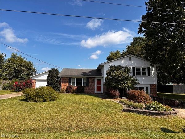104 Shamrock Drive , Marietta, OH 45750