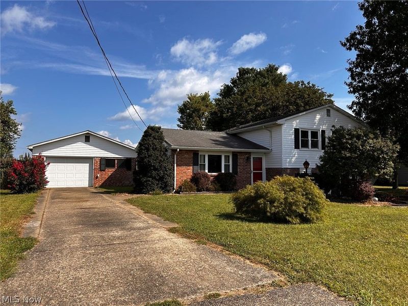 104 Shamrock Drive, Marietta, OH 45750 Photo 3