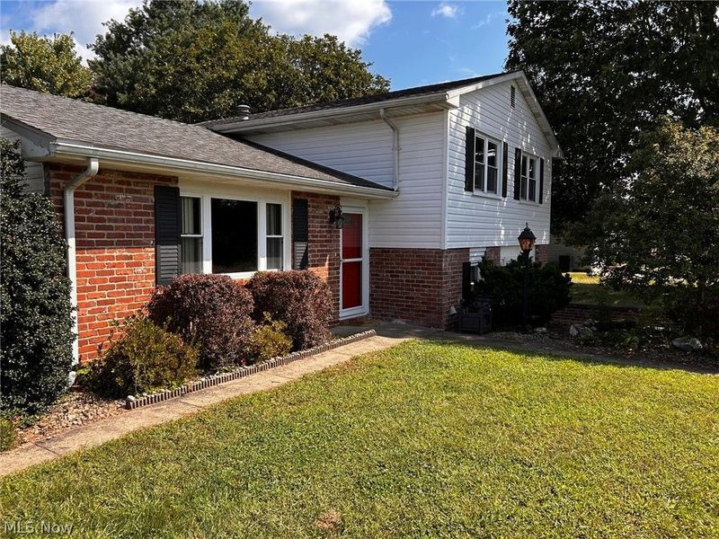 104 Shamrock Drive, Marietta, OH 45750 Photo 4