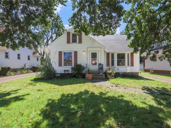8107 Dartworth Drive, Parma, OH 44129