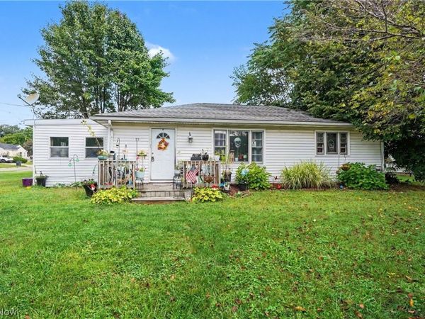 55 W Boxwood Avenue , Akron, OH 44301