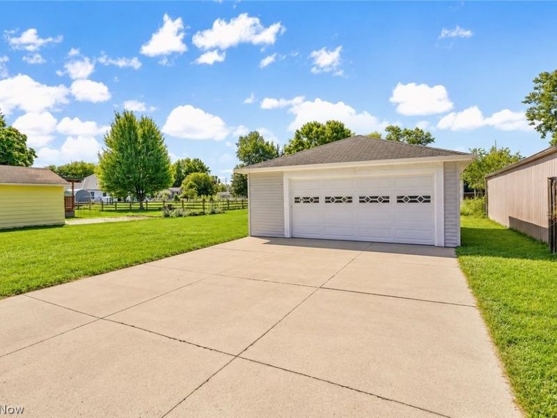285 Nobottom Road, Berea, OH 44017 Photo 23