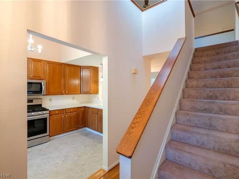 1534 Southpointe Circle NE, Canton, OH 44714 Photo 3