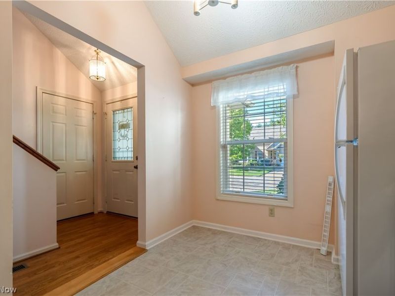 1534 Southpointe Circle NE, Canton, OH 44714 Photo 7