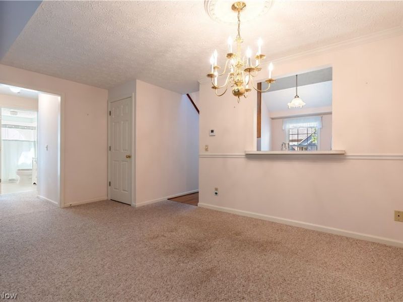 1534 Southpointe Circle NE, Canton, OH 44714 Photo 9