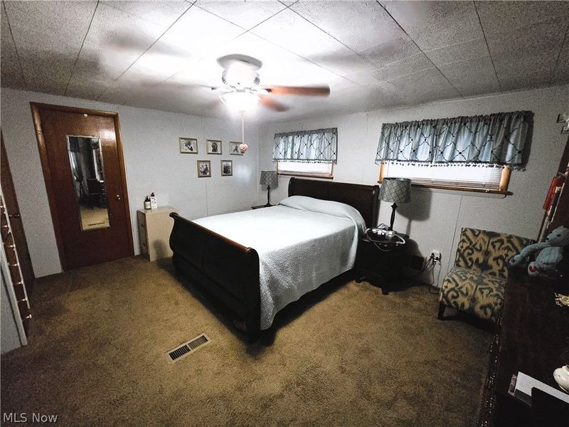 80 Smithsonian Street, Girard, OH 44420 Photo 12