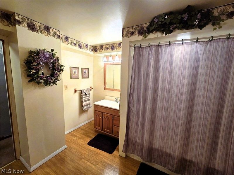 80 Smithsonian Street, Girard, OH 44420 Photo 14