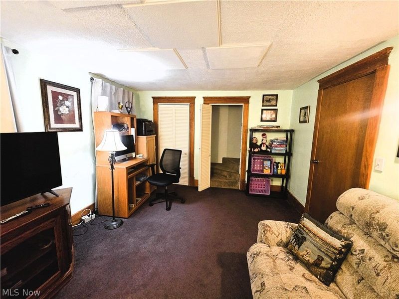 80 Smithsonian Street, Girard, OH 44420 Photo 15