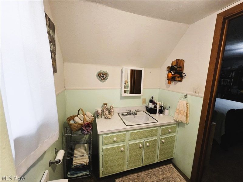 80 Smithsonian Street, Girard, OH 44420 Photo 19