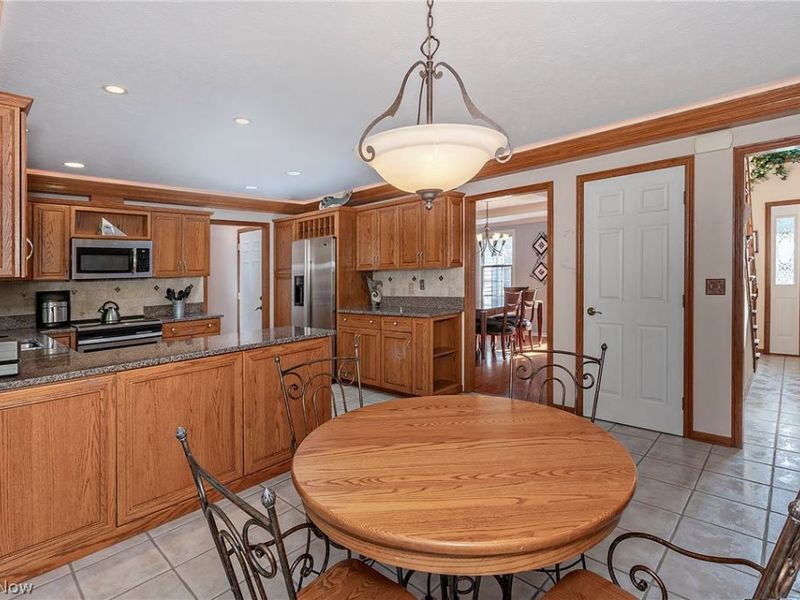 458 Medway Road, Highland Heights, OH 44143 Photo 16