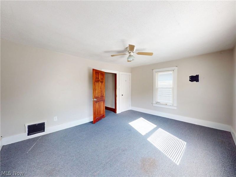 476 Rentschler Street, Akron, OH 44304 Photo 18