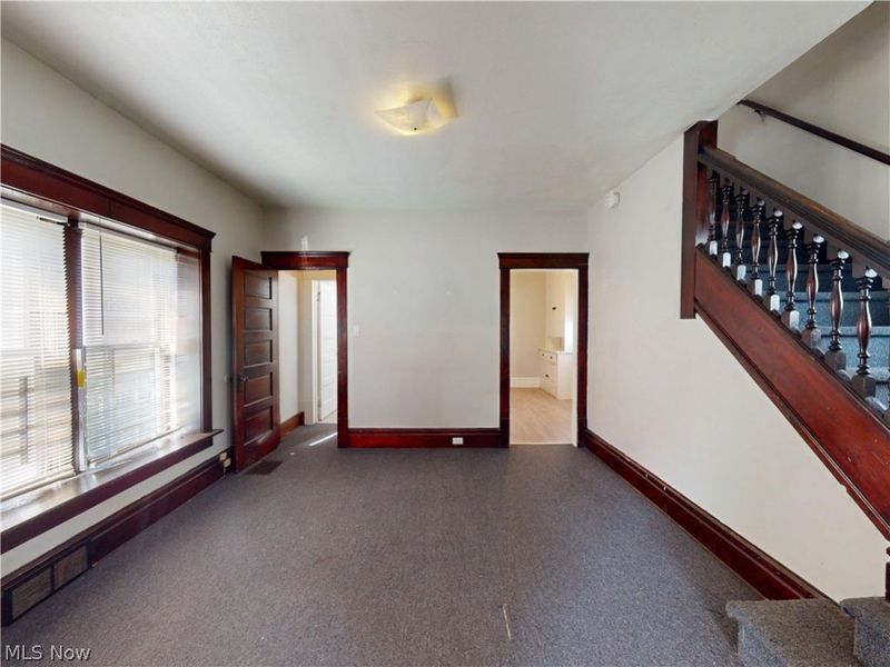 476 Rentschler Street, Akron, OH 44304 Photo 3