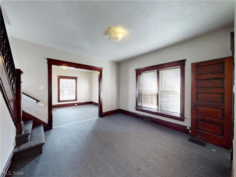 476 Rentschler Street, Akron, OH 44304 Photo 6