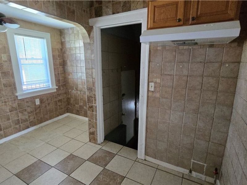 10017 Sandusky Avenue, Cleveland, OH 44105 Photo 9