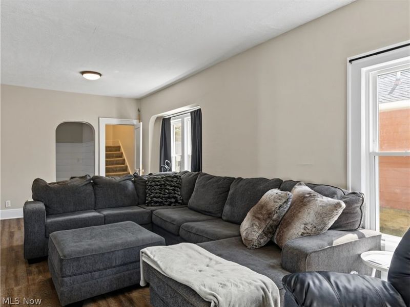553 Wesleyan Avenue, Barberton, OH 44203 Photo 4