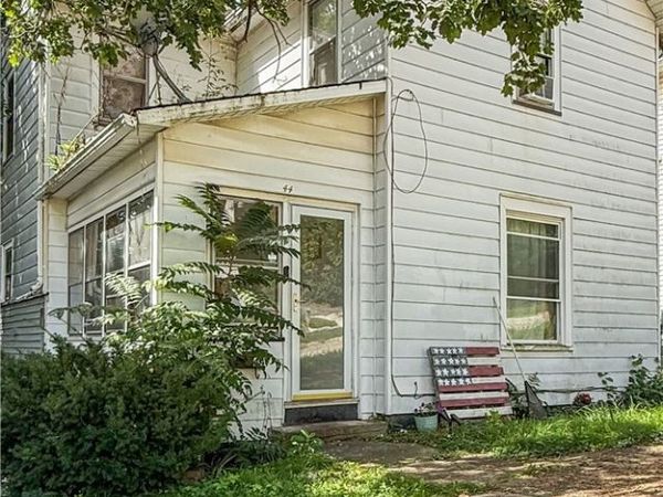 44 Walnut Street , Leetonia, OH 44431