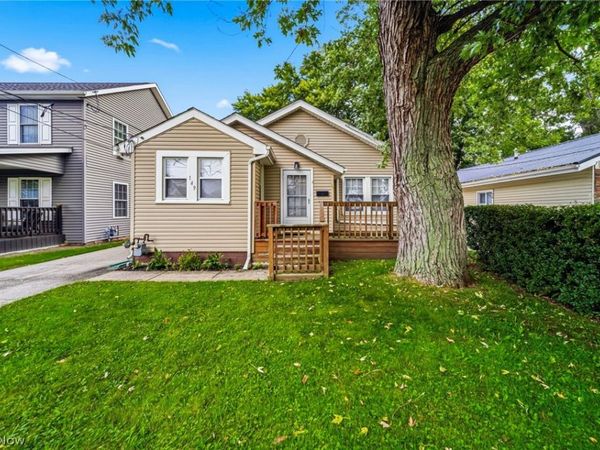 149 Traymore Boulevard , Eastlake, OH 44095