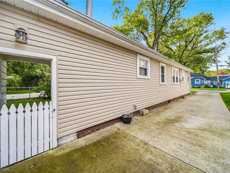 149 Traymore Boulevard, Eastlake, OH 44095 Photo 25