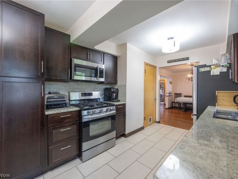6450 Manchester Road, Parma, OH 44129 Photo 12