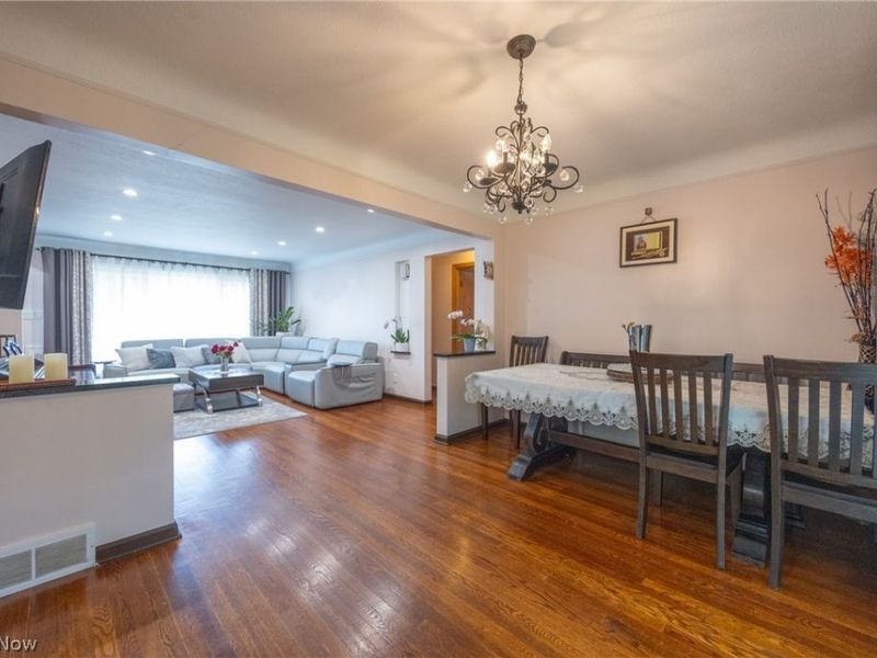 6450 Manchester Road, Parma, OH 44129 Photo 9