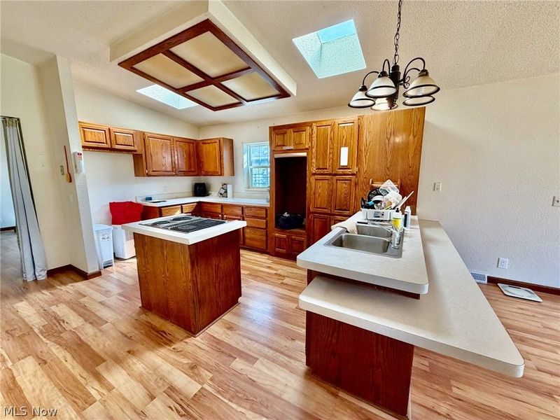 14525 Sperry Road, Newbury, OH 44065 Photo 4